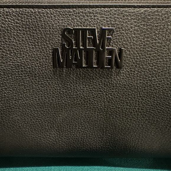 Steve Madden Black Crossbody Bag with Two Adjustable Straps Faux Leather - Picture 2 of 5